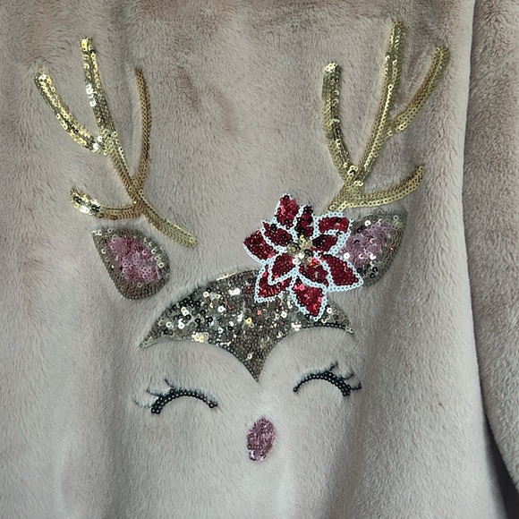 Soft sweatshirt with sequined reindeer face in  blush pink - Picture 2 of 9